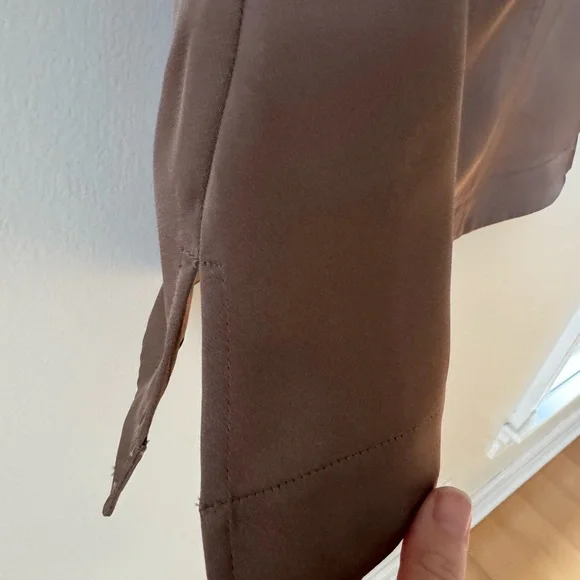 NWT Banana Republic Size 8 Women’s Double Seam Cognac Brown Satin Top Blouse - Picture 9 of 16